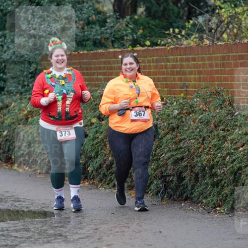 07.12.2025 - St. Pauli X-Mass-Run No. 15 Michael Burmester http://msf.ph/oto/9403735 07.12.2025 10:49:27 Laufen 373, 367 meine-sportfotos.de