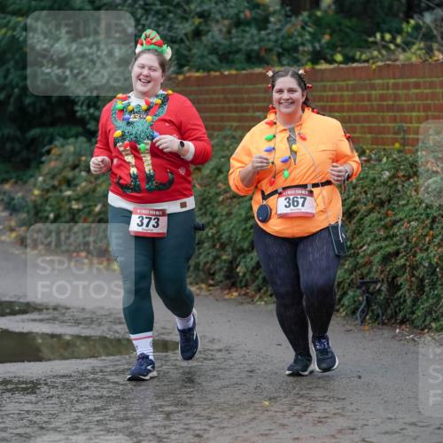 07.12.2025 - St. Pauli X-Mass-Run No. 15 Michael Burmester http://msf.ph/oto/9403737 07.12.2025 10:49:28 Laufen 373, 367 meine-sportfotos.de