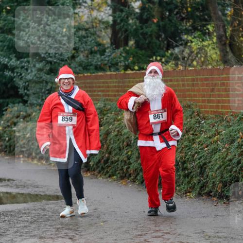07.12.2025 - St. Pauli X-Mass-Run No. 15 Michael Burmester http://msf.ph/oto/9403793 07.12.2025 10:56:44 Laufen 15, 859, 861 meine-sportfotos.de