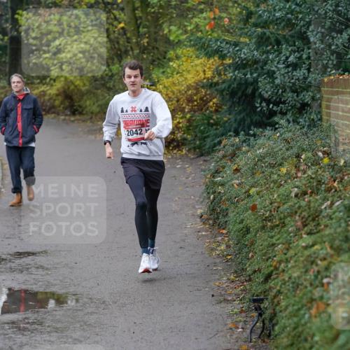 07.12.2025 - St. Pauli X-Mass-Run No. 15 Michael Burmester http://msf.ph/oto/9403803 07.12.2025 10:57:27 Laufen 2042 meine-sportfotos.de