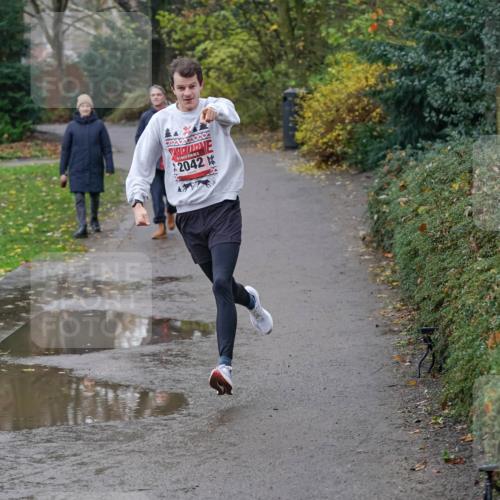 07.12.2025 - St. Pauli X-Mass-Run No. 15 Michael Burmester http://msf.ph/oto/9403807 07.12.2025 10:57:28 Laufen 2042 meine-sportfotos.de