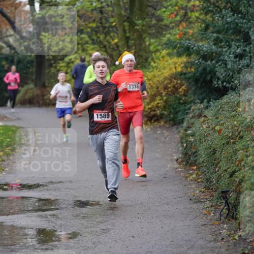 07.12.2025 - St. Pauli X-Mass-Run No. 15 Michael Burmester http://msf.ph/oto/9403821 07.12.2025 10:58:00 Laufen 7321, 5, 1589, 1338 meine-sportfotos.de