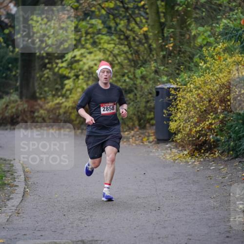 07.12.2025 - St. Pauli X-Mass-Run No. 15 Michael Burmester http://msf.ph/oto/9403857 07.12.2025 10:58:42 Laufen 2858 meine-sportfotos.de