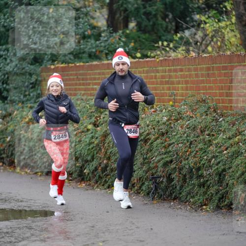 07.12.2025 - St. Pauli X-Mass-Run No. 15 Michael Burmester http://msf.ph/oto/9403914 07.12.2025 11:00:44 Laufen 317, 2849, 2846 meine-sportfotos.de