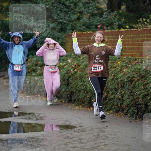 07.12.2025 - St. Pauli X-Mass-Run No. 15 Michael Burmester http://msf.ph/oto/9403937 07.12.2025 11:01:04 Laufen 2474, 10, 2473, 2217 meine-sportfotos.de