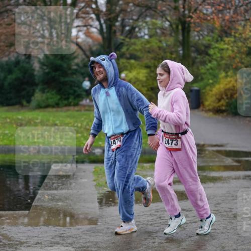07.12.2025 - St. Pauli X-Mass-Run No. 15 Michael Burmester http://msf.ph/oto/9403951 07.12.2025 11:01:09 Laufen 2474, 2473 meine-sportfotos.de