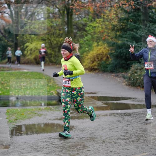 07.12.2025 - St. Pauli X-Mass-Run No. 15 Michael Burmester http://msf.ph/oto/9403956 07.12.2025 11:01:11 Laufen 2854, 3205 meine-sportfotos.de