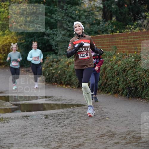 07.12.2025 - St. Pauli X-Mass-Run No. 15 Michael Burmester http://msf.ph/oto/9403971 07.12.2025 11:01:21 Laufen 1544, 3220 meine-sportfotos.de