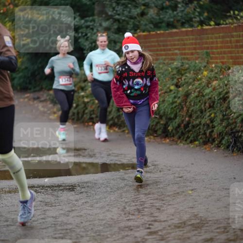 07.12.2025 - St. Pauli X-Mass-Run No. 15 Michael Burmester http://msf.ph/oto/9403972 07.12.2025 11:01:22 Laufen 220, 1343 meine-sportfotos.de