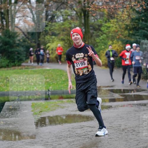 07.12.2025 - St. Pauli X-Mass-Run No. 15 Michael Burmester http://msf.ph/oto/9404000 07.12.2025 11:01:30 Laufen 2195, 1324 meine-sportfotos.de