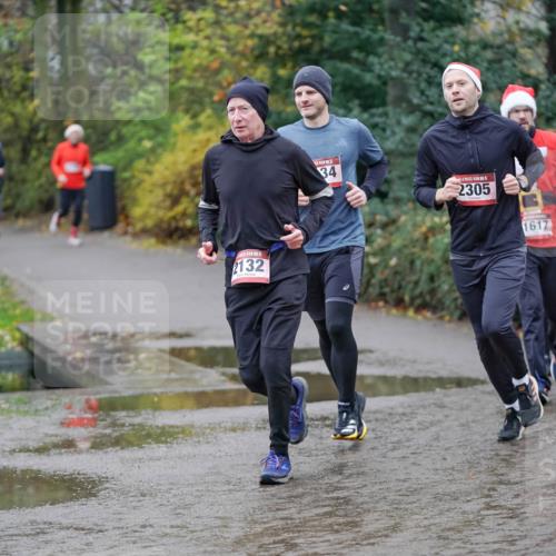 07.12.2025 - St. Pauli X-Mass-Run No. 15 Michael Burmester http://msf.ph/oto/9404010 07.12.2025 11:01:33 Laufen 2132, 34, 2305, 1617 meine-sportfotos.de