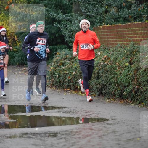 07.12.2025 - St. Pauli X-Mass-Run No. 15 Michael Burmester http://msf.ph/oto/9404024 07.12.2025 11:01:39 Laufen 3309, 3129, 3138 meine-sportfotos.de