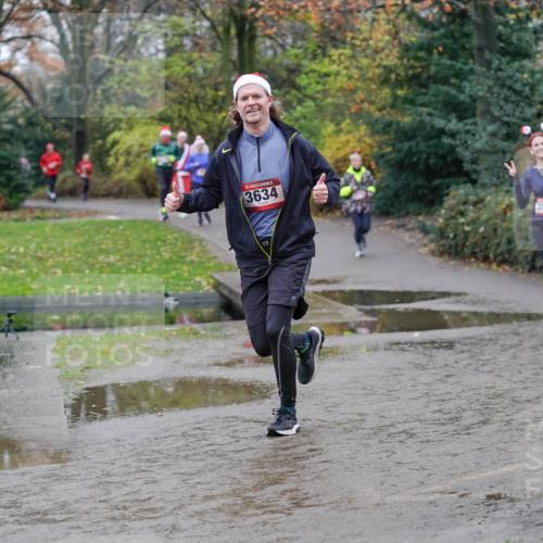 07.12.2025 - St. Pauli X-Mass-Run No. 15 Michael Burmester http://msf.ph/oto/9404050 07.12.2025 11:01:49 Laufen 15, 3634, 2578, 2577 meine-sportfotos.de