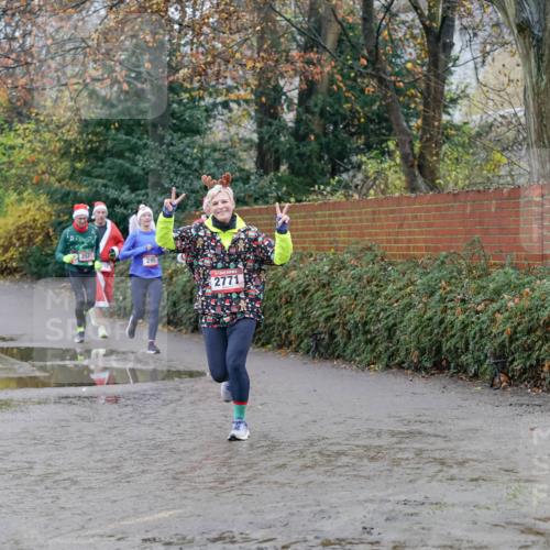 07.12.2025 - St. Pauli X-Mass-Run No. 15 Michael Burmester http://msf.ph/oto/9404060 07.12.2025 11:01:54 Laufen 295, 2771 meine-sportfotos.de