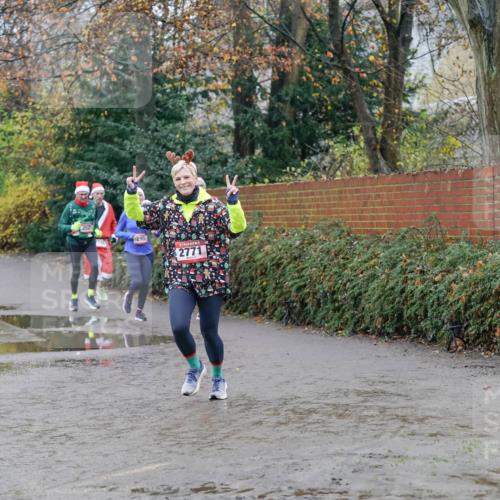 07.12.2025 - St. Pauli X-Mass-Run No. 15 Michael Burmester http://msf.ph/oto/9404061 07.12.2025 11:01:54 Laufen 2581, 295, 2771 meine-sportfotos.de