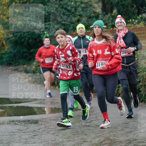 07.12.2025 - St. Pauli X-Mass-Run No. 15 Michael Burmester http://msf.ph/oto/9404105 07.12.2025 11:02:18 Laufen 318, 5, 3193, 19, 15, 31, 9, 28 meine-sportfotos.de