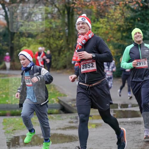 07.12.2025 - St. Pauli X-Mass-Run No. 15 Michael Burmester http://msf.ph/oto/9404114 07.12.2025 11:02:20 Laufen 2869, 15, 2852, 2918, 60, 1549 meine-sportfotos.de