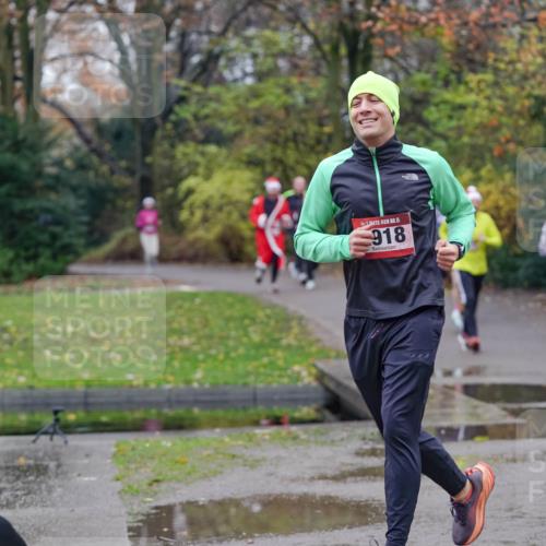 07.12.2025 - St. Pauli X-Mass-Run No. 15 Michael Burmester http://msf.ph/oto/9404117 07.12.2025 11:02:21 Laufen 15, 918 meine-sportfotos.de