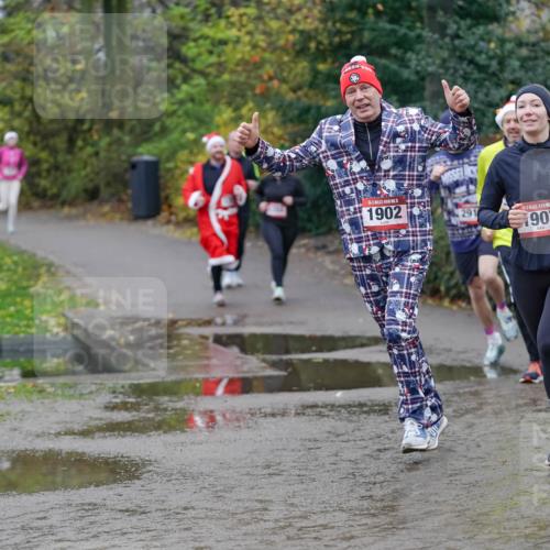 07.12.2025 - St. Pauli X-Mass-Run No. 15 Michael Burmester http://msf.ph/oto/9404130 07.12.2025 11:02:25 Laufen 15, 1902, 291, 15, 907, 4627 meine-sportfotos.de