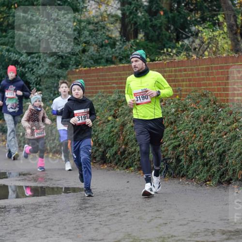 07.12.2025 - St. Pauli X-Mass-Run No. 15 Michael Burmester http://msf.ph/oto/9404177 07.12.2025 11:02:41 Laufen 4101, 2067, 2662, 3191, 3191, 319, 3190 meine-sportfotos.de