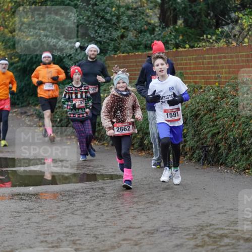 07.12.2025 - St. Pauli X-Mass-Run No. 15 Michael Burmester http://msf.ph/oto/9404185 07.12.2025 11:02:43 Laufen 2064, 2067, 2662, 24, 2, 1591 meine-sportfotos.de