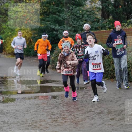 07.12.2025 - St. Pauli X-Mass-Run No. 15 Michael Burmester http://msf.ph/oto/9404188 07.12.2025 11:02:44 Laufen 551, 2662, 24, 25, 1591, 4101 meine-sportfotos.de
