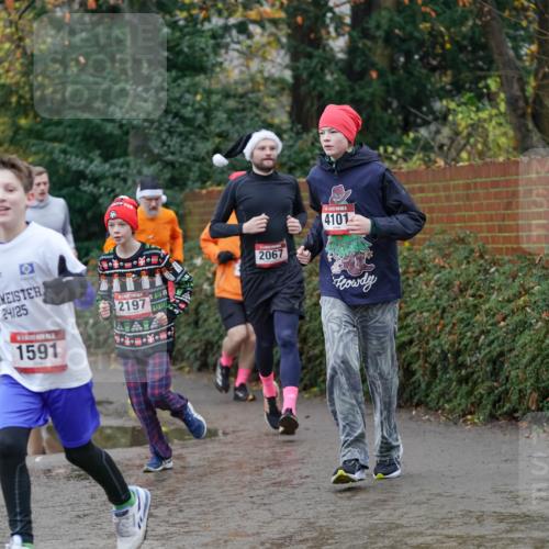07.12.2025 - St. Pauli X-Mass-Run No. 15 Michael Burmester http://msf.ph/oto/9404192 07.12.2025 11:02:45 Laufen 62, 24, 25, 1591, 2197, 2067, 4101 meine-sportfotos.de