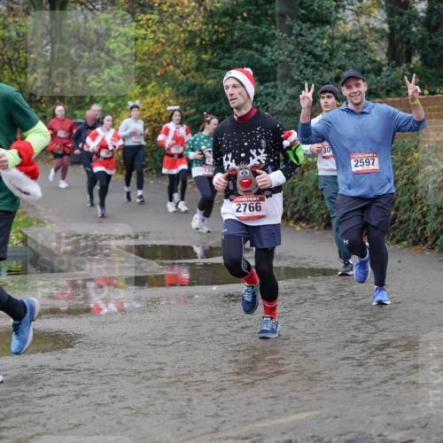 07.12.2025 - St. Pauli X-Mass-Run No. 15 Michael Burmester http://msf.ph/oto/9404215 07.12.2025 11:02:52 Laufen 765, 30, 2597, 5, 2766 meine-sportfotos.de