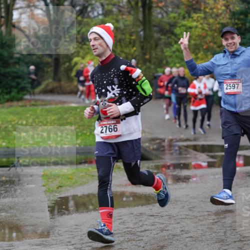 07.12.2025 - St. Pauli X-Mass-Run No. 15 Michael Burmester http://msf.ph/oto/9404219 07.12.2025 11:02:52 Laufen 2766, 2597, 3075 meine-sportfotos.de