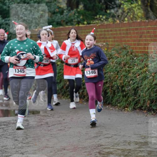 07.12.2025 - St. Pauli X-Mass-Run No. 15 Michael Burmester http://msf.ph/oto/9404230 07.12.2025 11:02:56 Laufen 15, 1345, 36, 35, 1346 meine-sportfotos.de