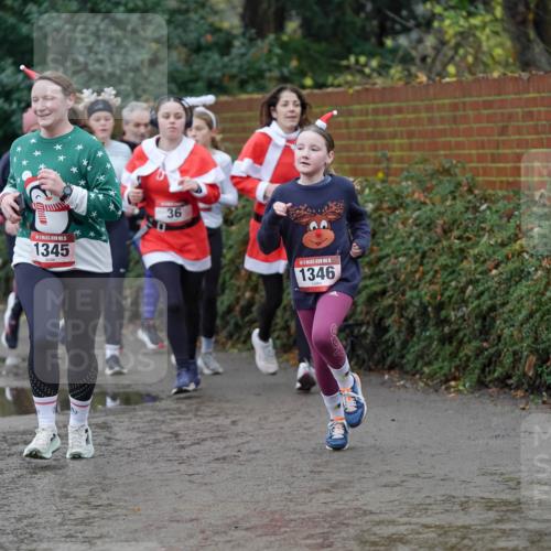 07.12.2025 - St. Pauli X-Mass-Run No. 15 Michael Burmester http://msf.ph/oto/9404232 07.12.2025 11:02:56 Laufen 15, 1345, 36, 15, 1346 meine-sportfotos.de