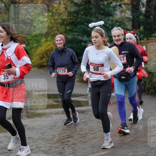 07.12.2025 - St. Pauli X-Mass-Run No. 15 Michael Burmester http://msf.ph/oto/9404250 07.12.2025 11:03:00 Laufen 1815, 35, 3126, 15, 98, 57 meine-sportfotos.de