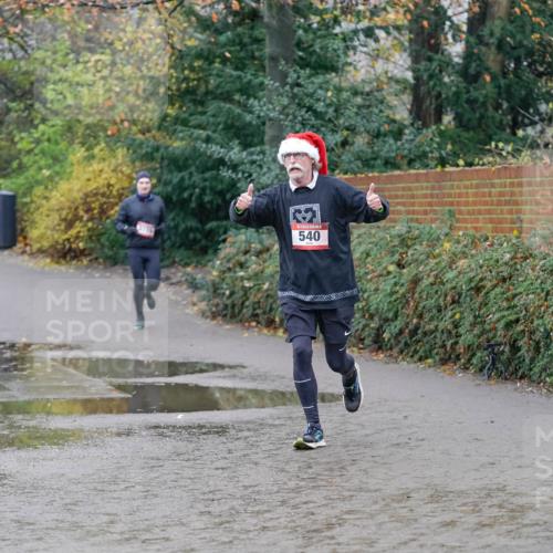 07.12.2025 - St. Pauli X-Mass-Run No. 15 Michael Burmester http://msf.ph/oto/9404275 07.12.2025 11:03:06 Laufen 540 meine-sportfotos.de