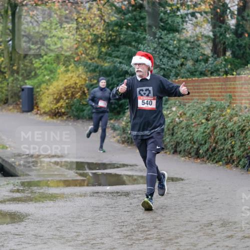 07.12.2025 - St. Pauli X-Mass-Run No. 15 Michael Burmester http://msf.ph/oto/9404278 07.12.2025 11:03:07 Laufen 540 meine-sportfotos.de