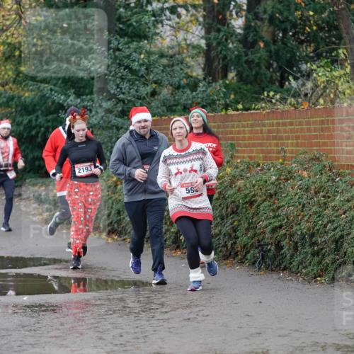 07.12.2025 - St. Pauli X-Mass-Run No. 15 Michael Burmester http://msf.ph/oto/9404299 07.12.2025 11:03:23 Laufen 1341, 2193, 59 meine-sportfotos.de