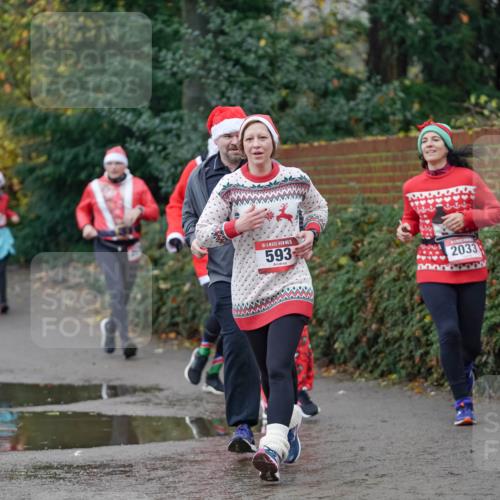 07.12.2025 - St. Pauli X-Mass-Run No. 15 Michael Burmester http://msf.ph/oto/9404300 07.12.2025 11:03:24 Laufen 593, 2033 meine-sportfotos.de