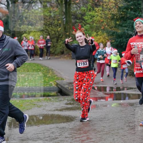 07.12.2025 - St. Pauli X-Mass-Run No. 15 Michael Burmester http://msf.ph/oto/9404310 07.12.2025 11:03:26 Laufen 2193, 1341, 1437, 2033, 257 meine-sportfotos.de