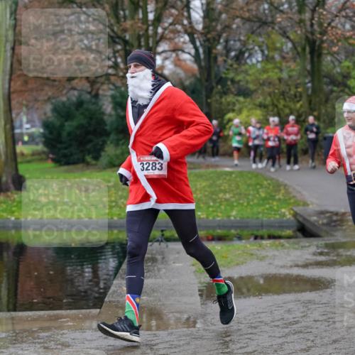 07.12.2025 - St. Pauli X-Mass-Run No. 15 Michael Burmester http://msf.ph/oto/9404317 07.12.2025 11:03:28 Laufen 3283, 2579 meine-sportfotos.de