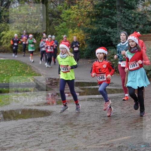 07.12.2025 - St. Pauli X-Mass-Run No. 15 Michael Burmester http://msf.ph/oto/9404325 07.12.2025 11:03:31 Laufen 1431, 1349, 496, 28, 1391, 1939 meine-sportfotos.de