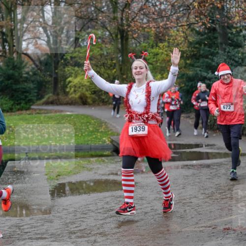 07.12.2025 - St. Pauli X-Mass-Run No. 15 Michael Burmester http://msf.ph/oto/9404337 07.12.2025 11:03:34 Laufen 2814, 1939, 672 meine-sportfotos.de