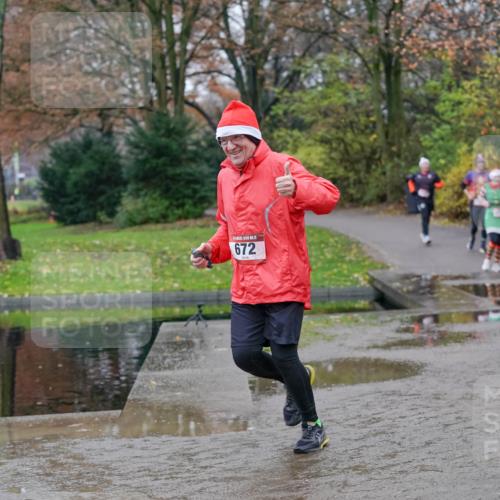 07.12.2025 - St. Pauli X-Mass-Run No. 15 Michael Burmester http://msf.ph/oto/9404348 07.12.2025 11:03:35 Laufen 672 meine-sportfotos.de
