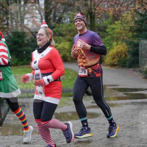 07.12.2025 - St. Pauli X-Mass-Run No. 15 Michael Burmester http://msf.ph/oto/9404372 07.12.2025 11:03:43 Laufen 3475, 379 meine-sportfotos.de