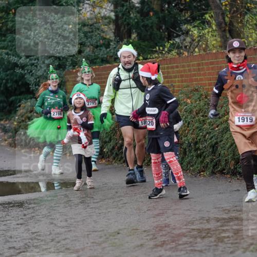 07.12.2025 - St. Pauli X-Mass-Run No. 15 Michael Burmester http://msf.ph/oto/9404397 07.12.2025 11:04:04 Laufen 2876, 2786, 2795, 1919, 1820 meine-sportfotos.de