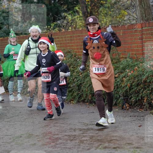 07.12.2025 - St. Pauli X-Mass-Run No. 15 Michael Burmester http://msf.ph/oto/9404398 07.12.2025 11:04:05 Laufen 1917, 279, 1920, 21, 5, 1919 meine-sportfotos.de