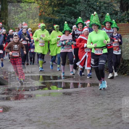 07.12.2025 - St. Pauli X-Mass-Run No. 15 Michael Burmester http://msf.ph/oto/9404447 07.12.2025 11:04:20 Laufen 2244, 2812, 3306, 205, 2069, 2787, 3314, 03, 2074 meine-sportfotos.de