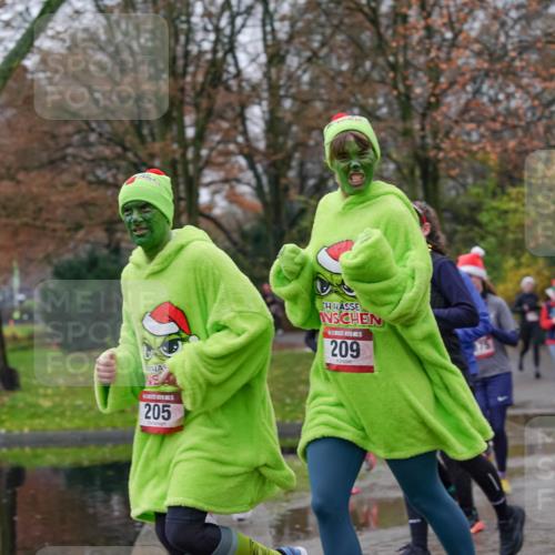 07.12.2025 - St. Pauli X-Mass-Run No. 15 Michael Burmester http://msf.ph/oto/9404453 07.12.2025 11:04:29 Laufen 205, 209, 133, 3099 meine-sportfotos.de