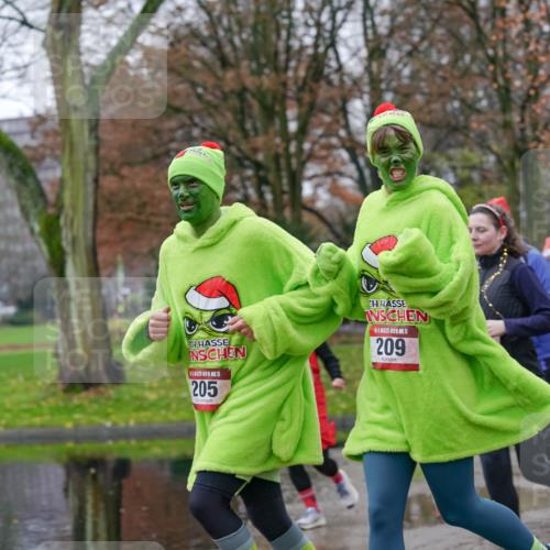 07.12.2025 - St. Pauli X-Mass-Run No. 15 Michael Burmester http://msf.ph/oto/9404454 07.12.2025 11:04:29 Laufen 15, 205, 209, 1334 meine-sportfotos.de