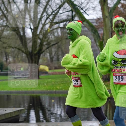 07.12.2025 - St. Pauli X-Mass-Run No. 15 Michael Burmester http://msf.ph/oto/9404458 07.12.2025 11:04:29 Laufen 5, 205, 15, 209, 2386 meine-sportfotos.de