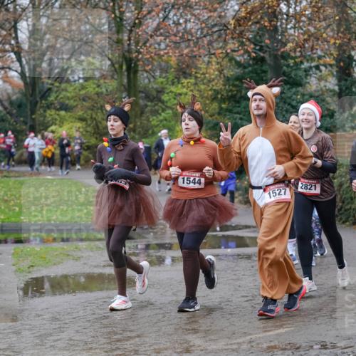 07.12.2025 - St. Pauli X-Mass-Run No. 15 Michael Burmester http://msf.ph/oto/9404470 07.12.2025 11:04:32 Laufen 1544, 1527, 2821, 2823 meine-sportfotos.de