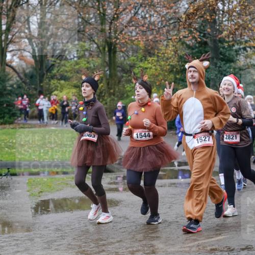 07.12.2025 - St. Pauli X-Mass-Run No. 15 Michael Burmester http://msf.ph/oto/9404471 07.12.2025 11:04:32 Laufen 003, 1544, 1527, 2821, 2823 meine-sportfotos.de